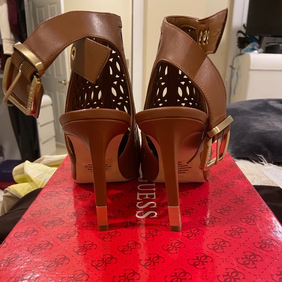 GUESS Womens Gw VENILIA Leather Pointed Toe Platform Boots, Brown - Picture 4 of 7